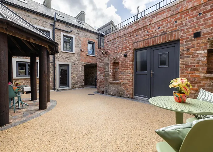 Boutique Stays At 56