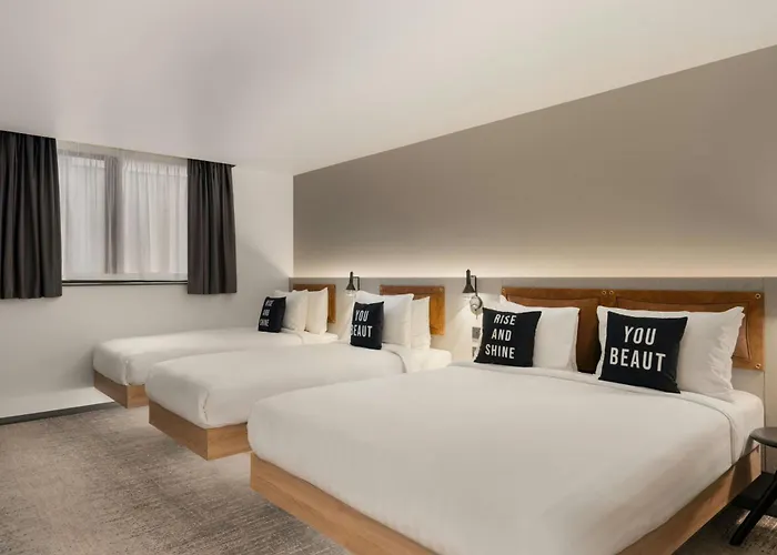 Moxy Belfast City